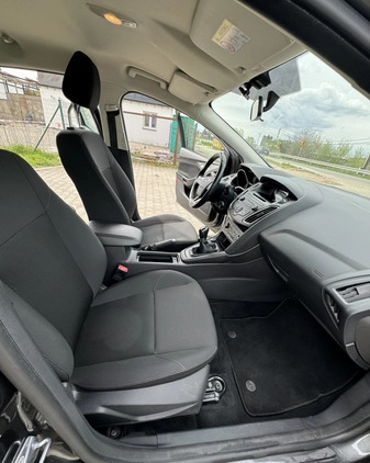 Ford Focus cena 41900 przebieg: 45007, rok produkcji 2018 z Kraków małe 781